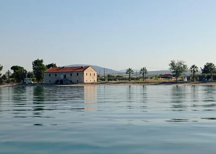 Nikos & Patras Houses
